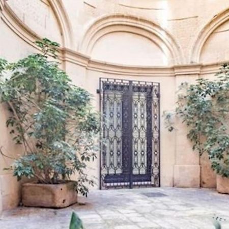 Casa Vacanze De Mari Lecce Luaran gambar