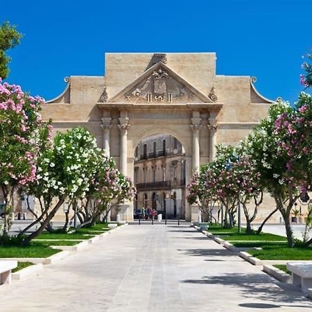 Casa Vacanze De Mari Lecce Luaran gambar