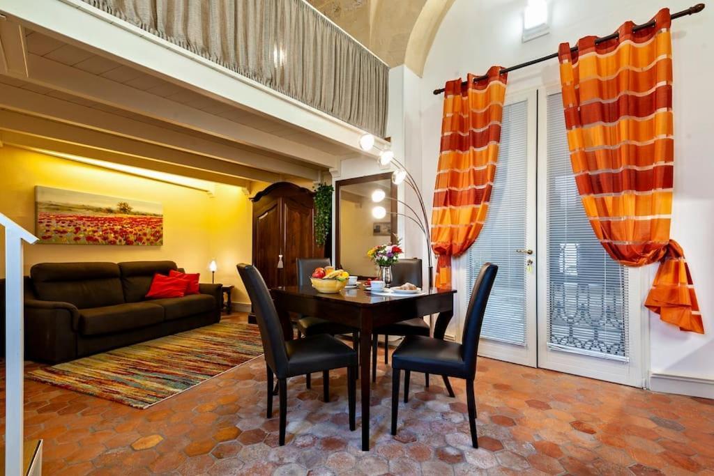Casa Vacanze De Mari Lecce Luaran gambar