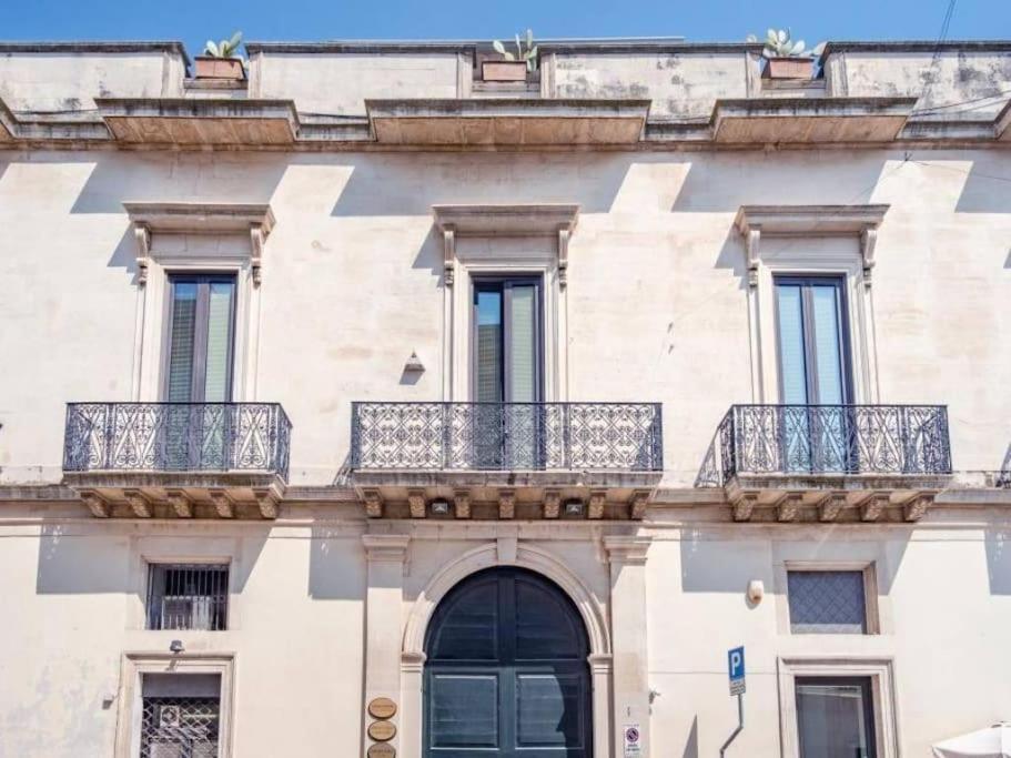 Casa Vacanze De Mari Lecce Luaran gambar