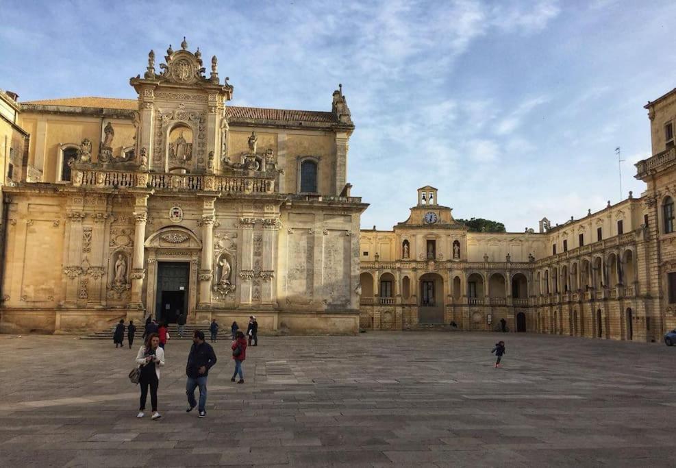 Casa Vacanze De Mari Lecce Luaran gambar